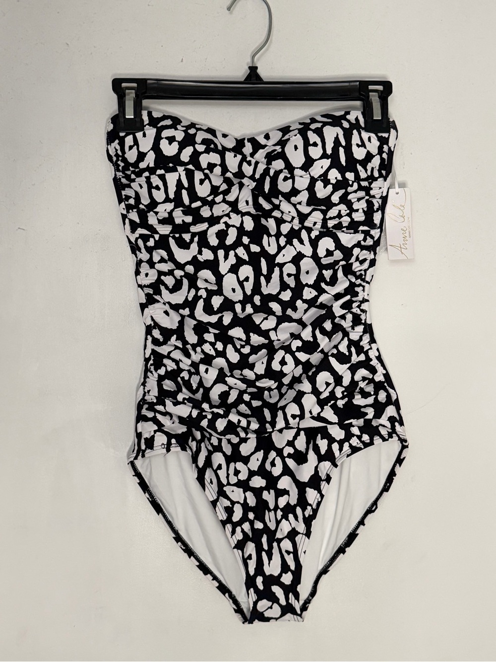 Anne Cole Black & White Leopard Print One-Piece Swimsuit. No straps.